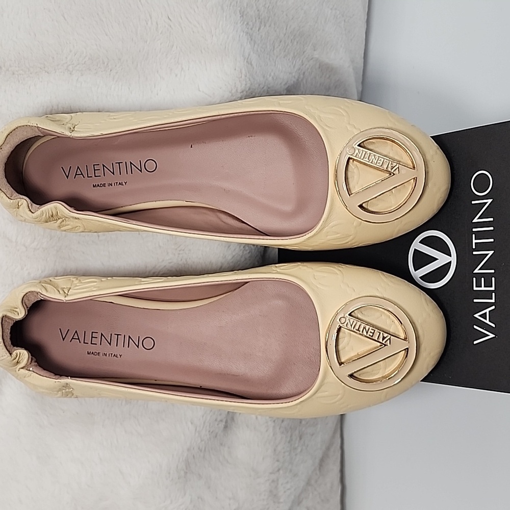 Valentino Ballet Flat by Mario Valentino Calliope Vlogo Leather Size Euro 9 US 8 - Picture 1 of 6